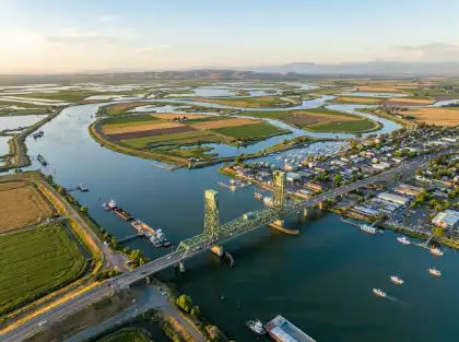 Riverfront Living and Serene Landscapes